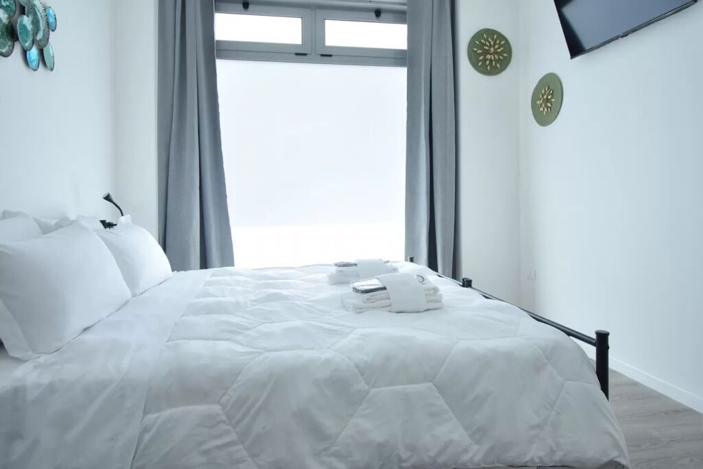 Room Green 03