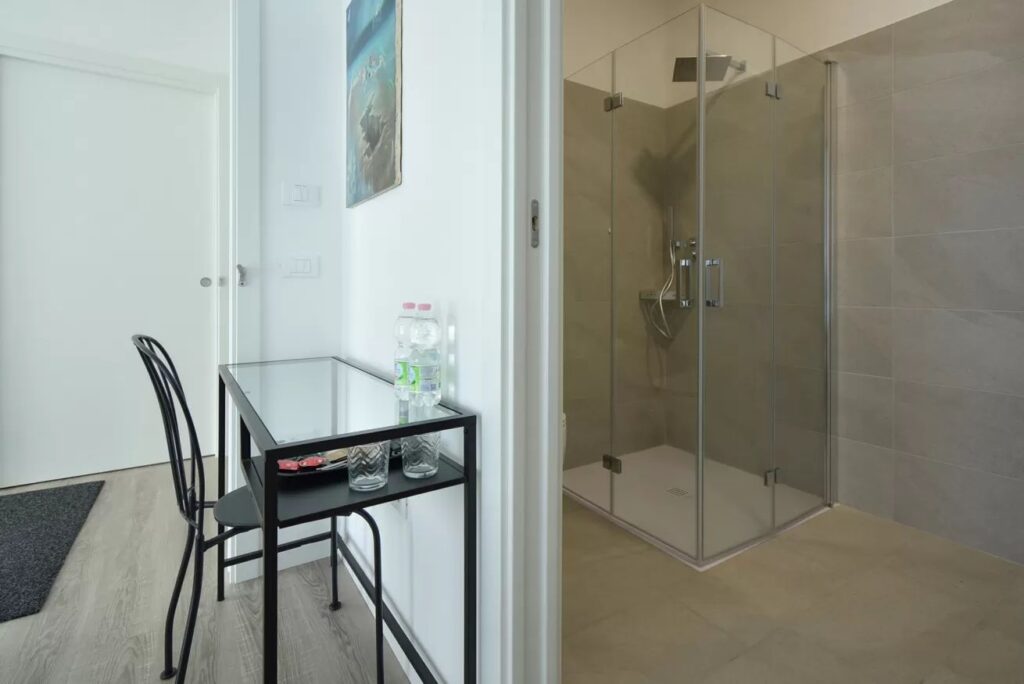 Room Green 04